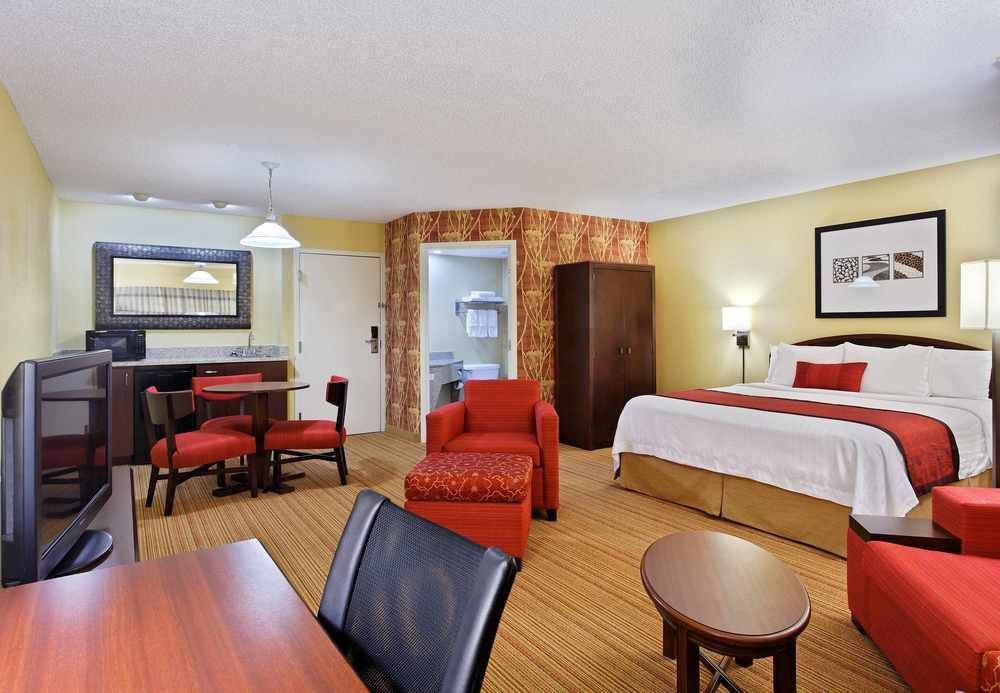 Courtyard by Marriott Athens Downtown - photo 16