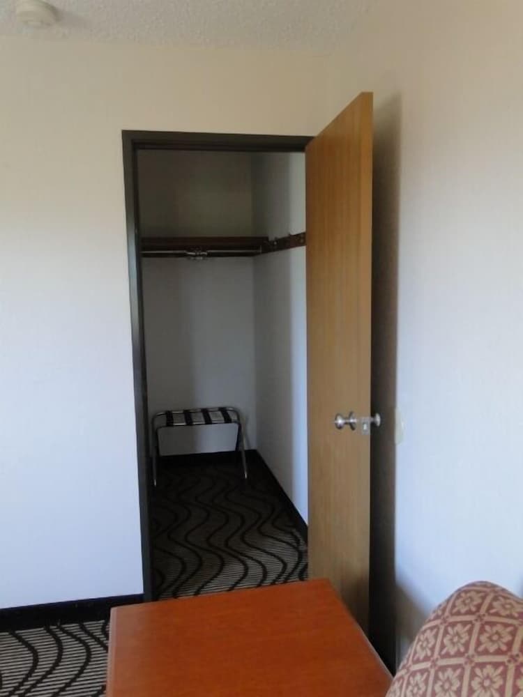Oscoda Lakeside Hotel - photo 21