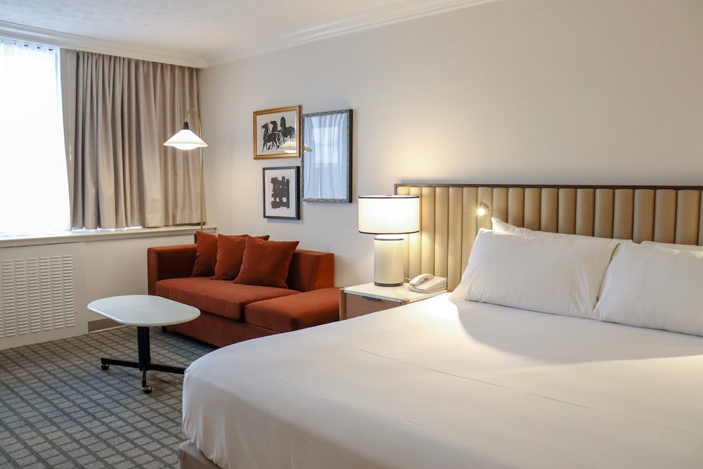 Crowne Plaza Louisville Airport Expo Ctr an IHG Hotel - photo 4