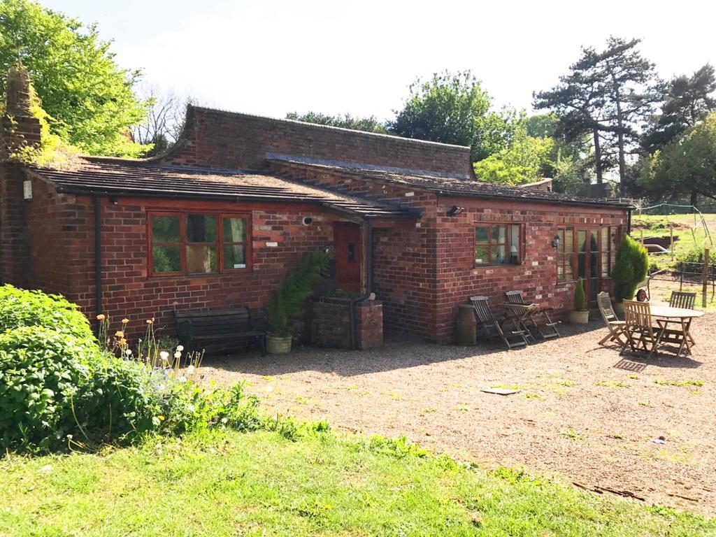PBC Perriford Barns and Cottages — hotel in Kidderminster