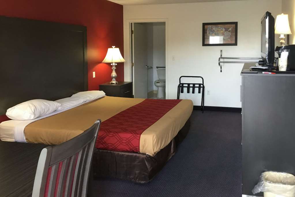 Econo Lodge Ruther Glen - photo 13