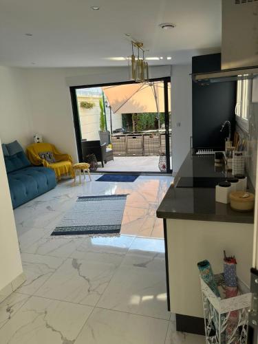 Location Studio Luxe Villejuif in Villejuif, France