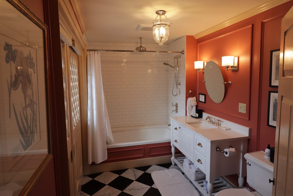 Swift House Inn - photo 103