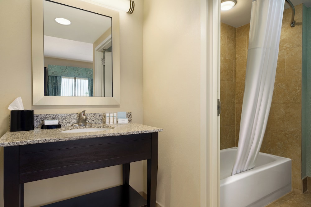 Hampton Inn & Suites Bluffton Sun City - photo 21