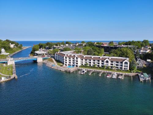 341 Edgewater Inn - photo 16