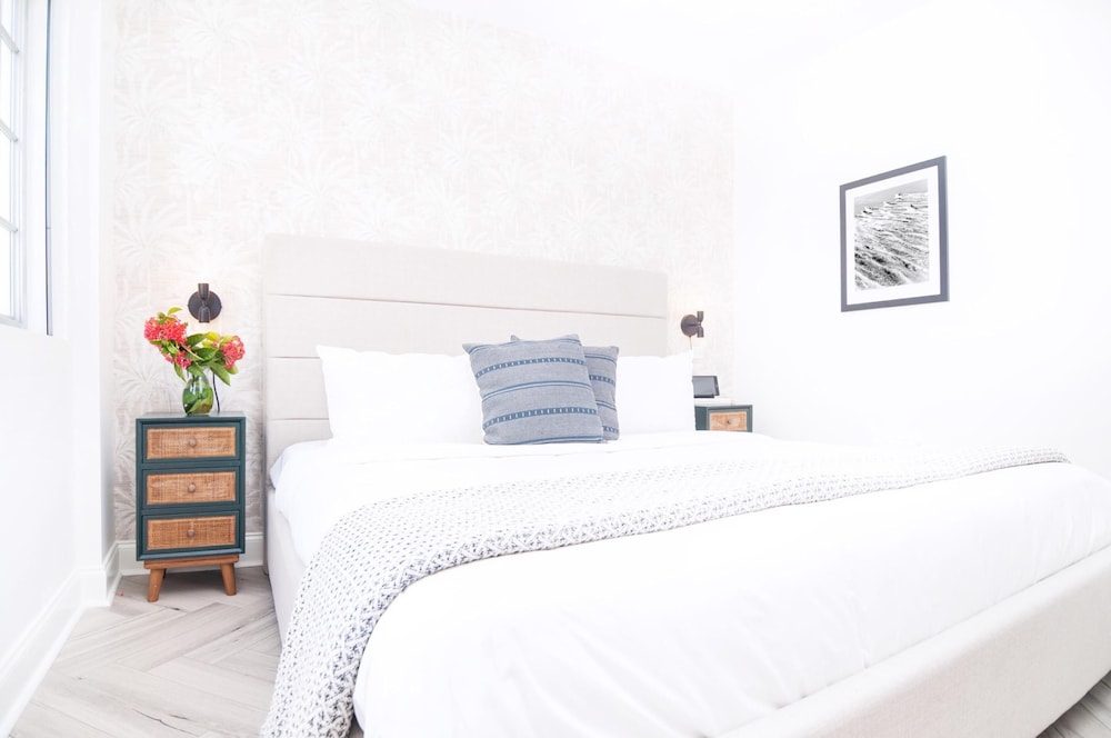 Luxuri Suites - photo 30
