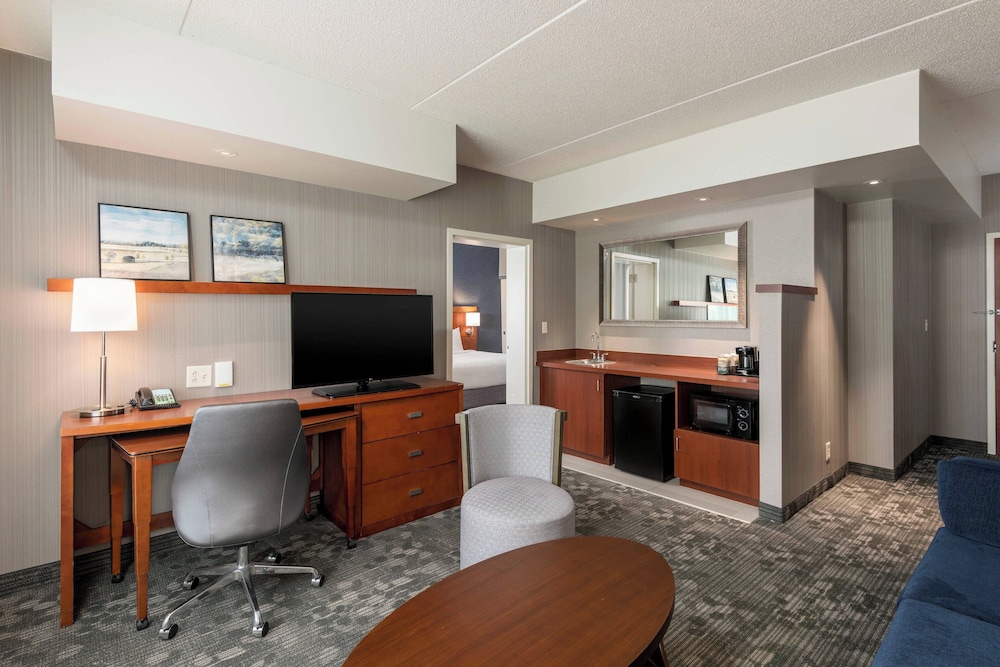 Courtyard by Marriott Philadelphia Valley Forge Collegeville - photo 6