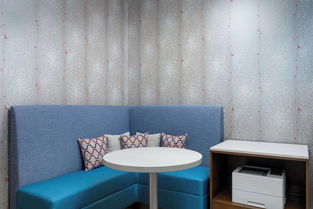 Hampton Inn & Suites Birmingham Pelham - photo 35