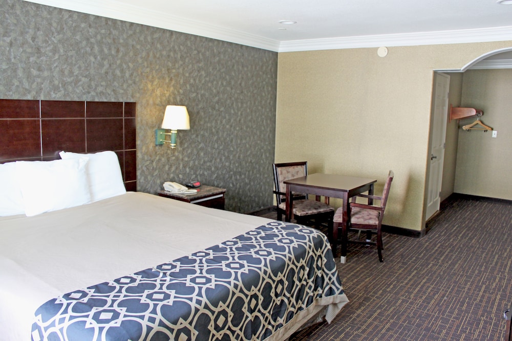 Crystal Inn Suites & Spas - photo 20
