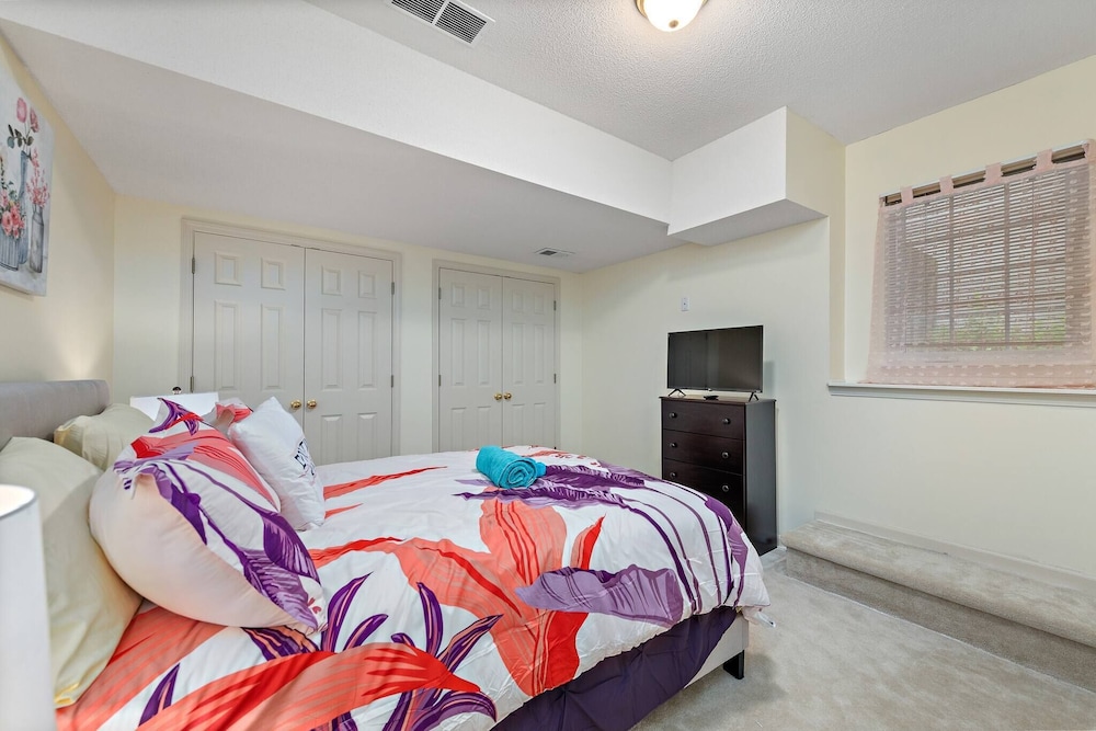 Beautiful Townhome 11 Minutes To Downtown Kansas City Mo - photo 5