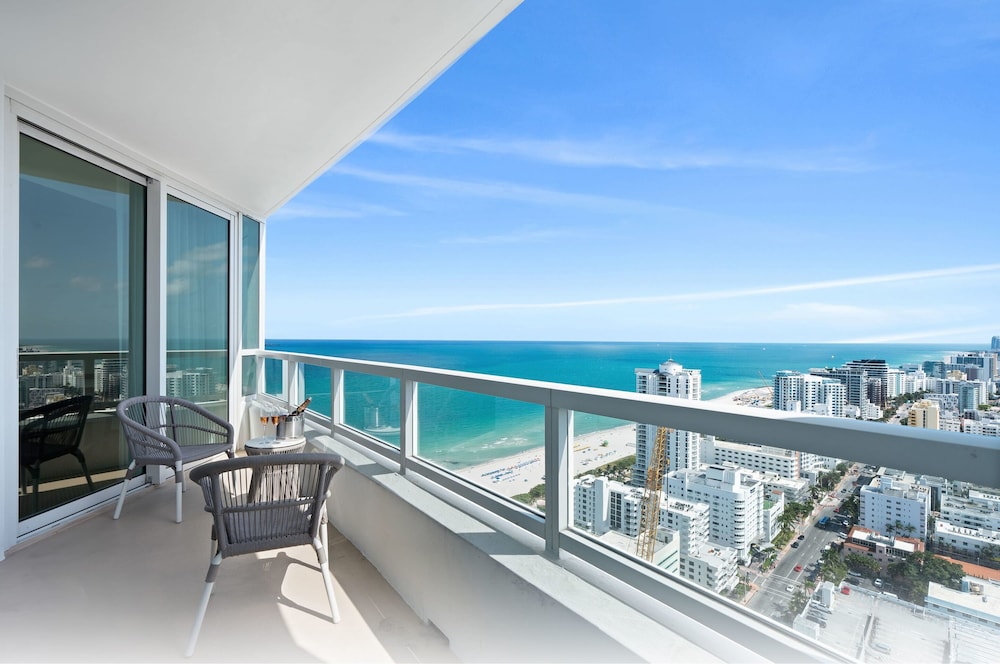 Fontainebleau Miami Beach Private Luxury Suites - photo 451