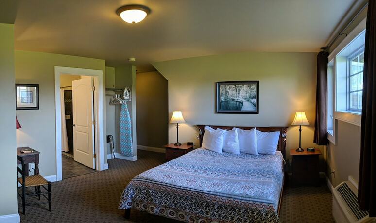 The Meadowlark Inn - photo 8