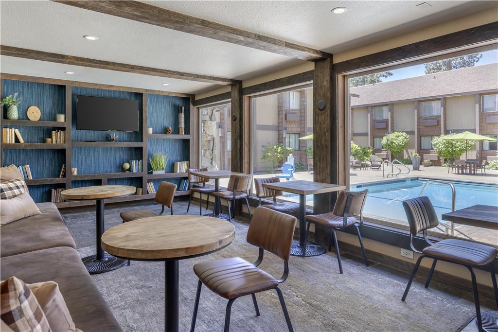 Best Western Plus Truckee Tahoe Hotel - photo 7