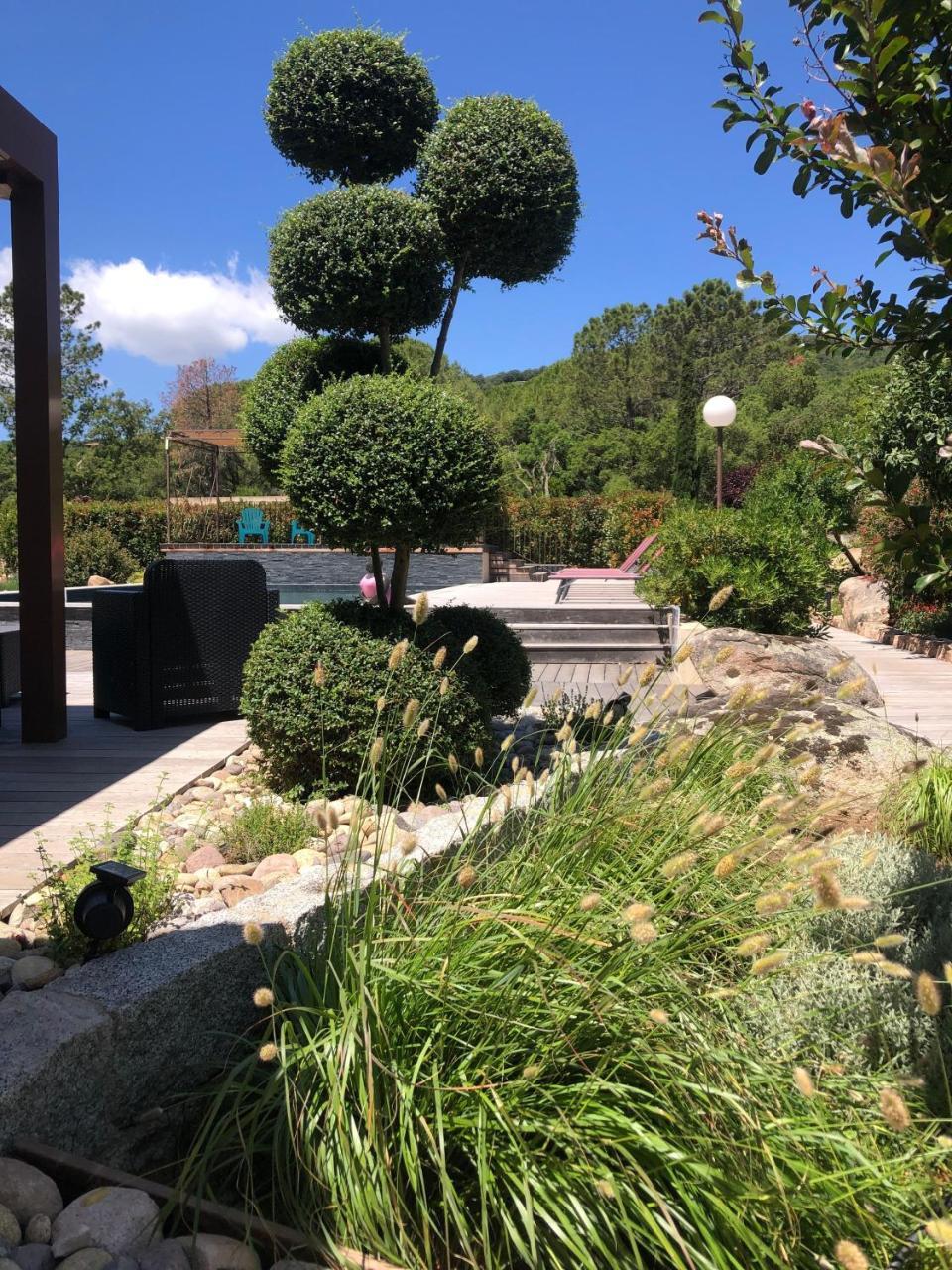 Pleasant Private Villa Located in a Garden of 8000m2 with Trees — 4-Star Luxury Hotel in Porto-Vecchio, France