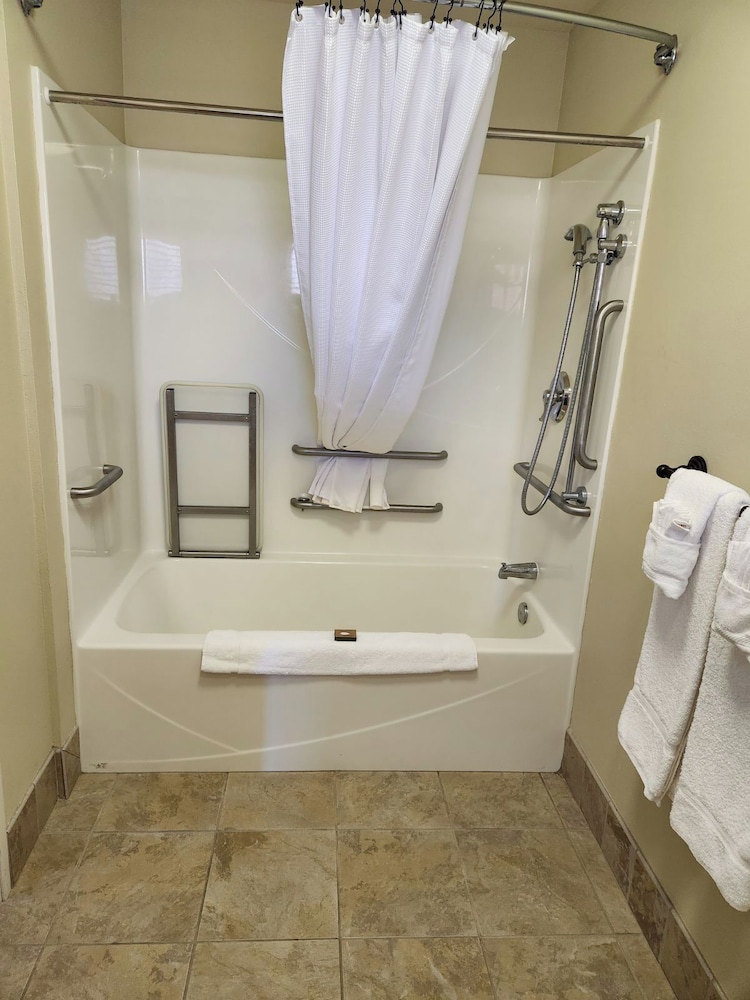 Life Northwest RV & Lodging - photo 12