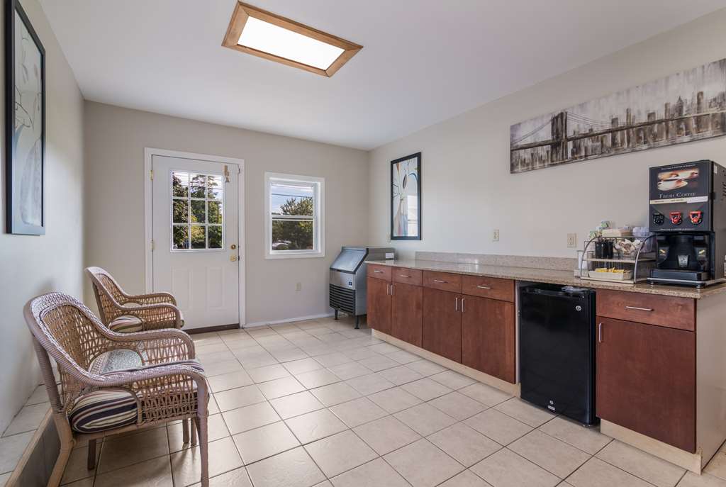 Americas Best Value Inn Scarborough Portland - photo 15