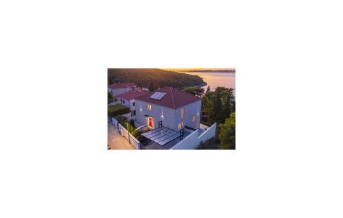 Cozy Apartment In Postira — 5-Star Luxury Hotel in Postira, Croatia