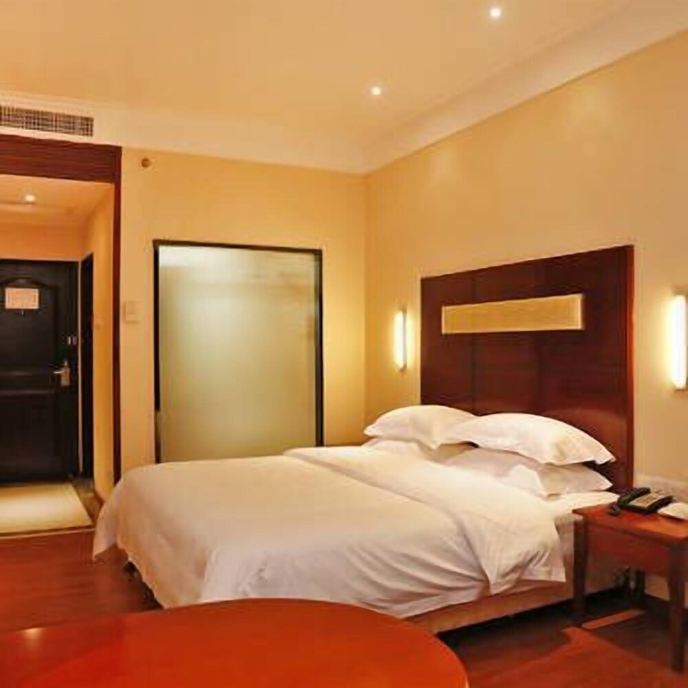 City Comfort Inn — hotel in Longhua