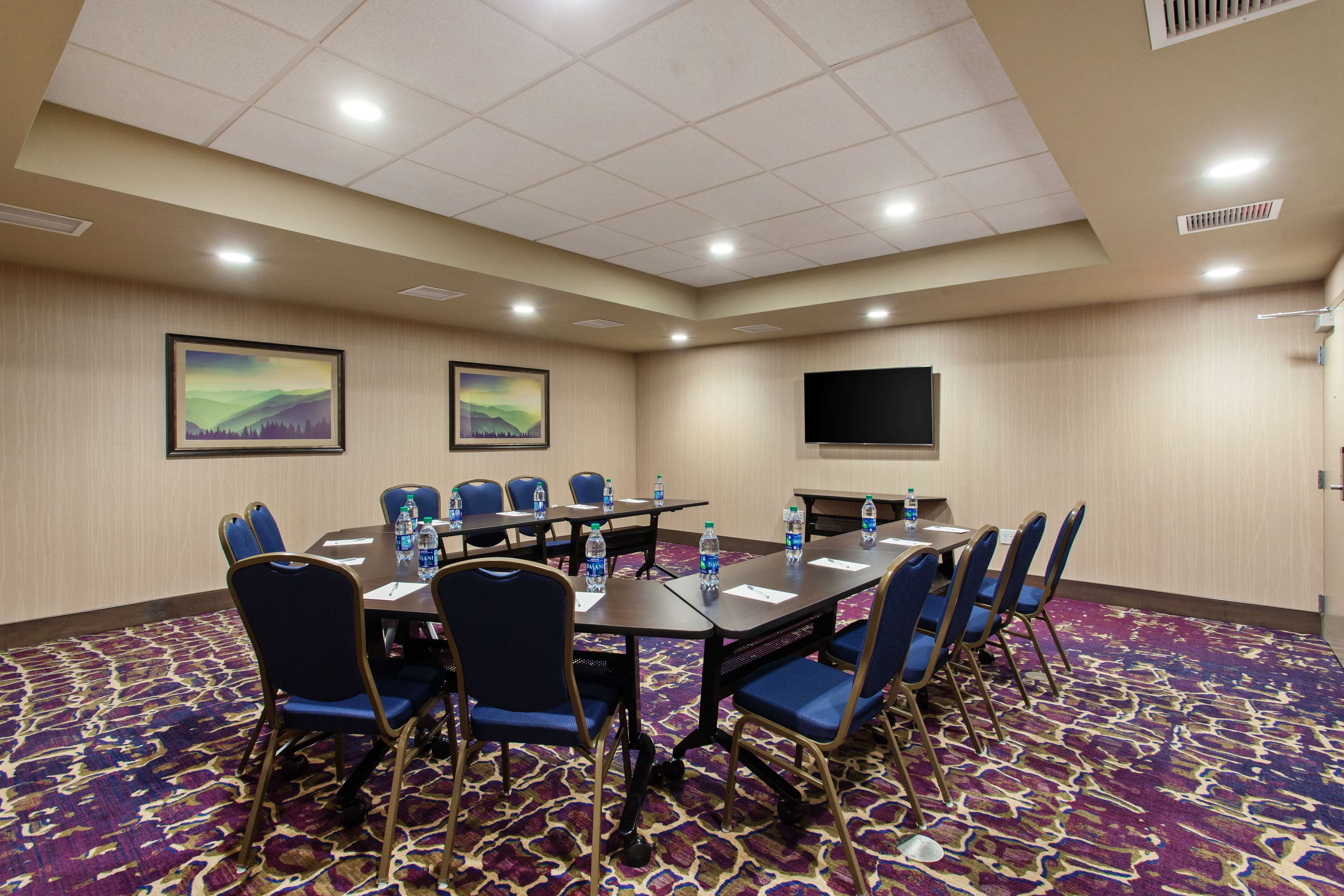 Hampton Inn & Suites Leavenworth - photo 16