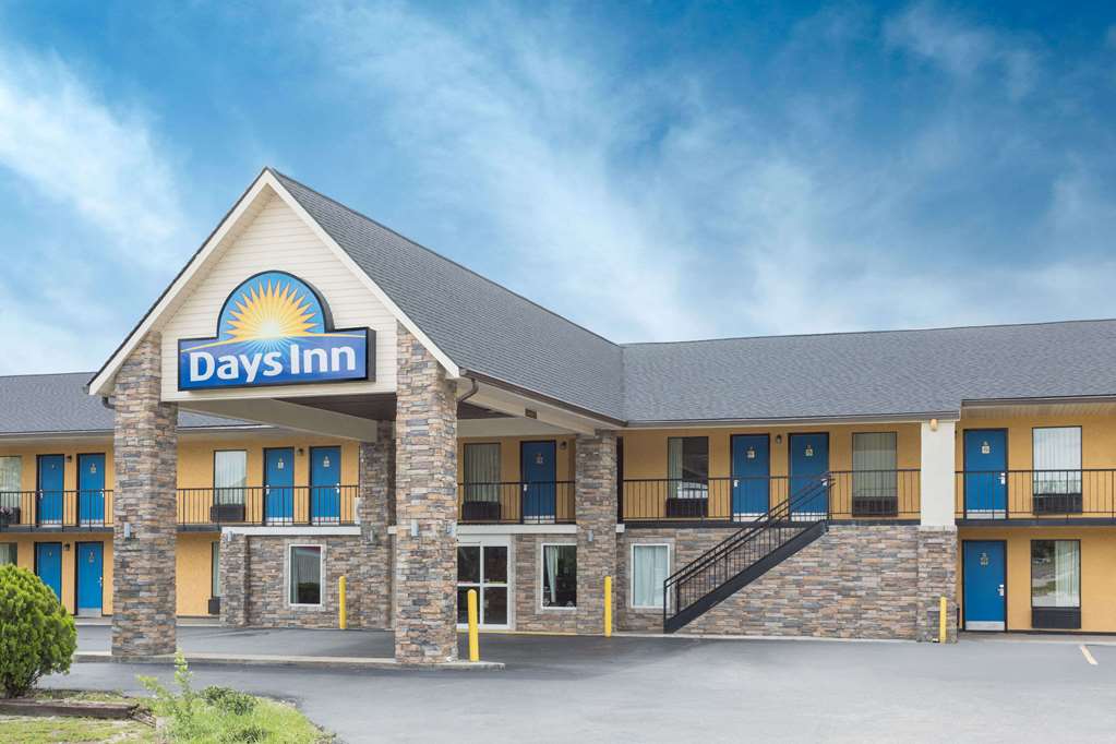 Days Inn by Wyndham Newberry - featured photo