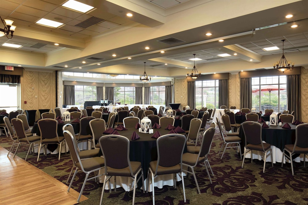 Hilton Garden Inn Auburn Riverwatch - photo 40