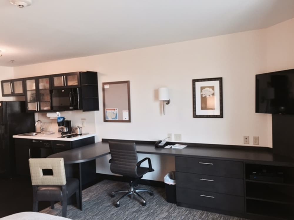 Candlewood Suites Youngstown W I 80 Niles Area by IHG - photo 8