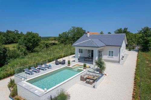 Villa Sienna — 4-Star Luxury Hotel in Zminj, Croatia