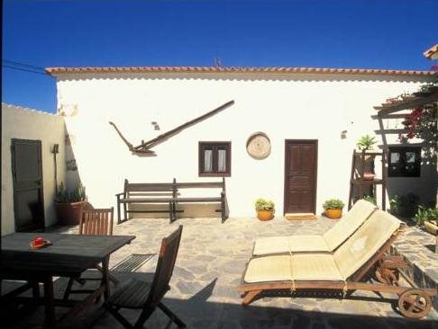Casa Rural Tile — 4-Star Luxury Hotel in La Oliva, Spain