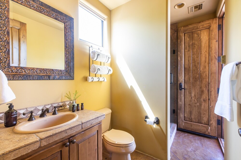 Westland by Avantstay Desert Oasis w Mountain View Pool & Basketball Court Scottsdale - photo 20