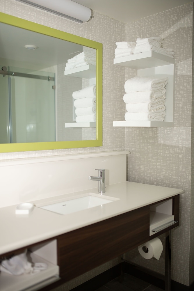 Hampton Inn & Suites Dundee - photo 34