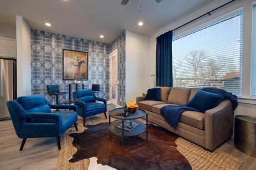 New Lux Townhome 6 mins to DT Rooftop Sleeps 12 — 4-Star Luxury Hotel in Nashville, United States