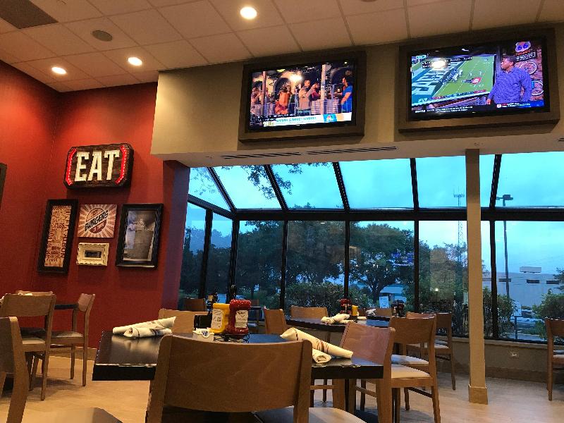 Holiday Inn & Suites Chicago Carol Stream by IHG - photo 38