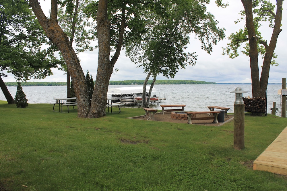 Viking Bay Resort & Lodge - photo 34