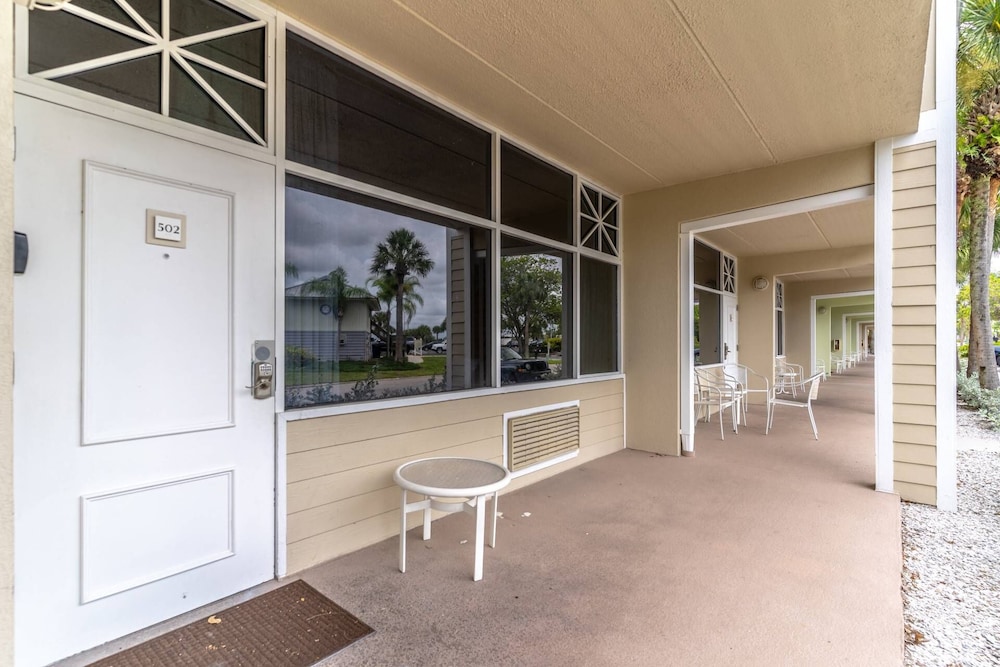 502 Little Harbor Inn - photo 17