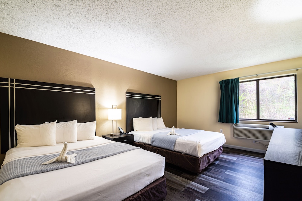 Econo Lodge Cleveland Southeast Kent - photo 9