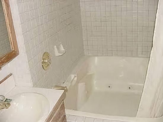 Weatherly Suites - photo 16
