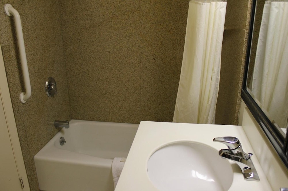 Budget Inn Farmington - photo 18