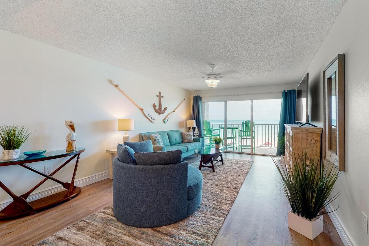 Sea Oats 307 in Saint Pete Beach, United States