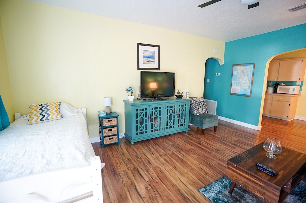 Mar Bay Motel &Suites - photo 18