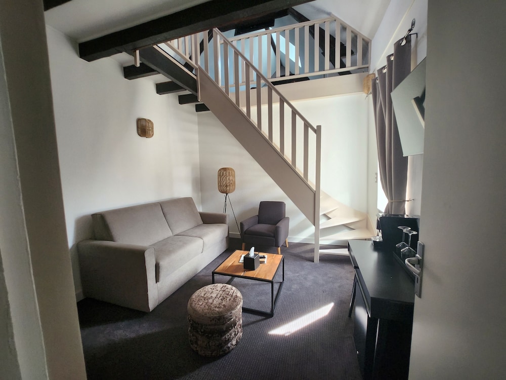 Logis Hôtel des Diligences et du Commerce — hotel in Digoin