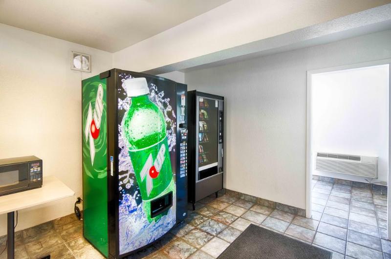 Motel 6 South Lake Tahoe - photo 20