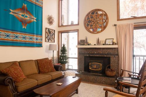Indian Springs Condo 2415 — 4-Star Luxury Hotel in Sun Valley, United States