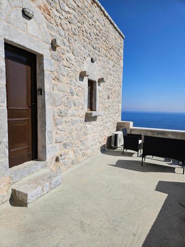 Rigas Stone Tower East Mani 2 — hotel in Paralia Vergas