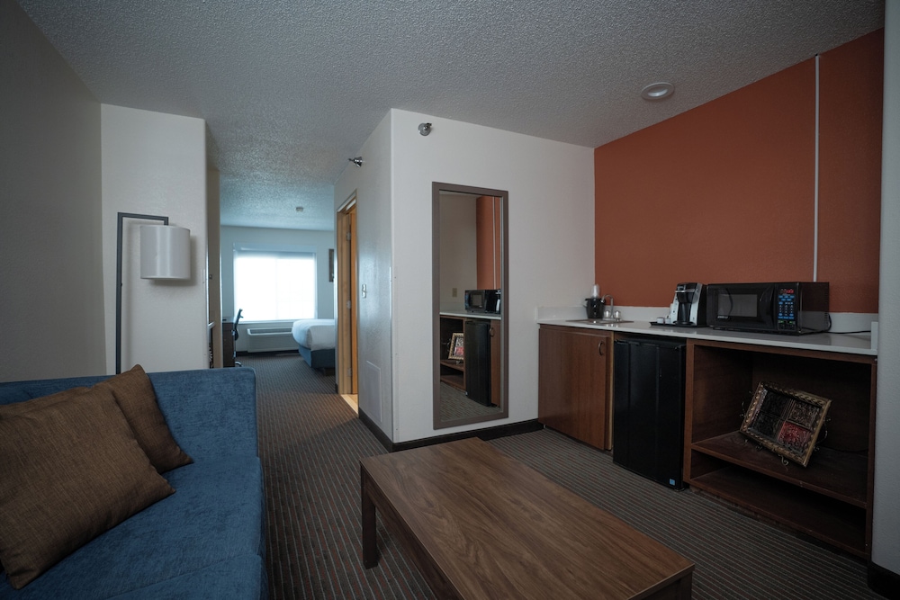 AmericInn by Wyndham Ogallala - photo 8