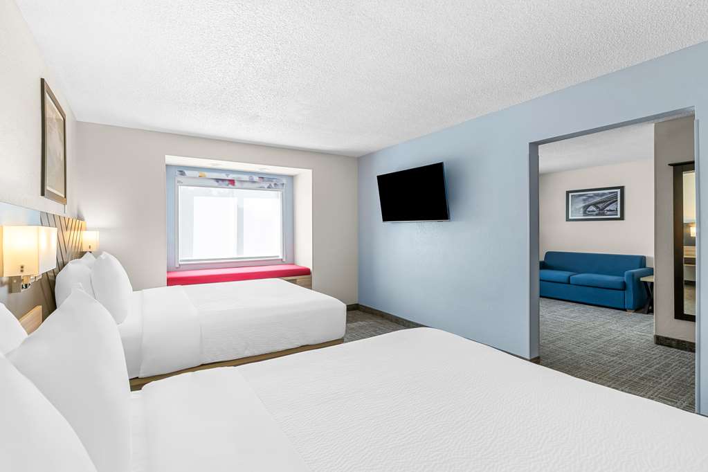 Best Western Buffalo Inn Suites - photo 21
