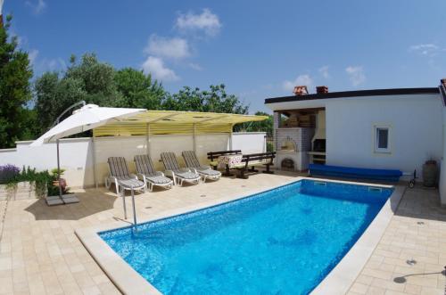 Apartment Mia — 4-Star Luxury Hotel in None, Croatia