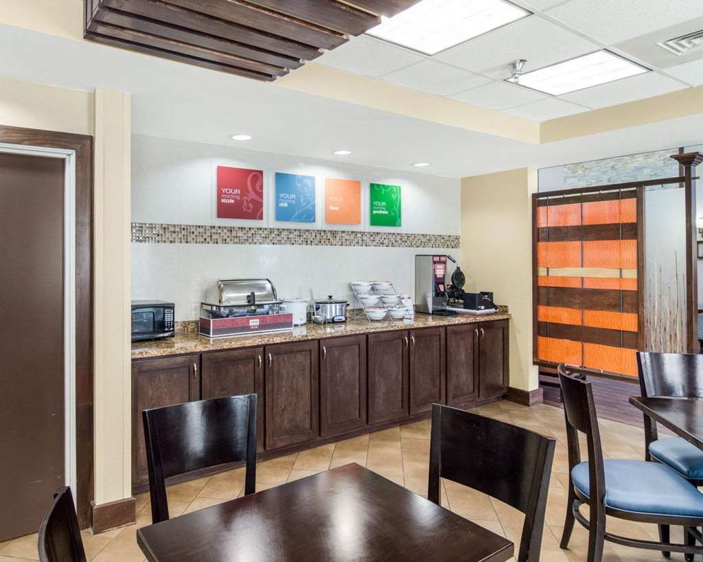 Comfort Suites Odessa near University - photo 33