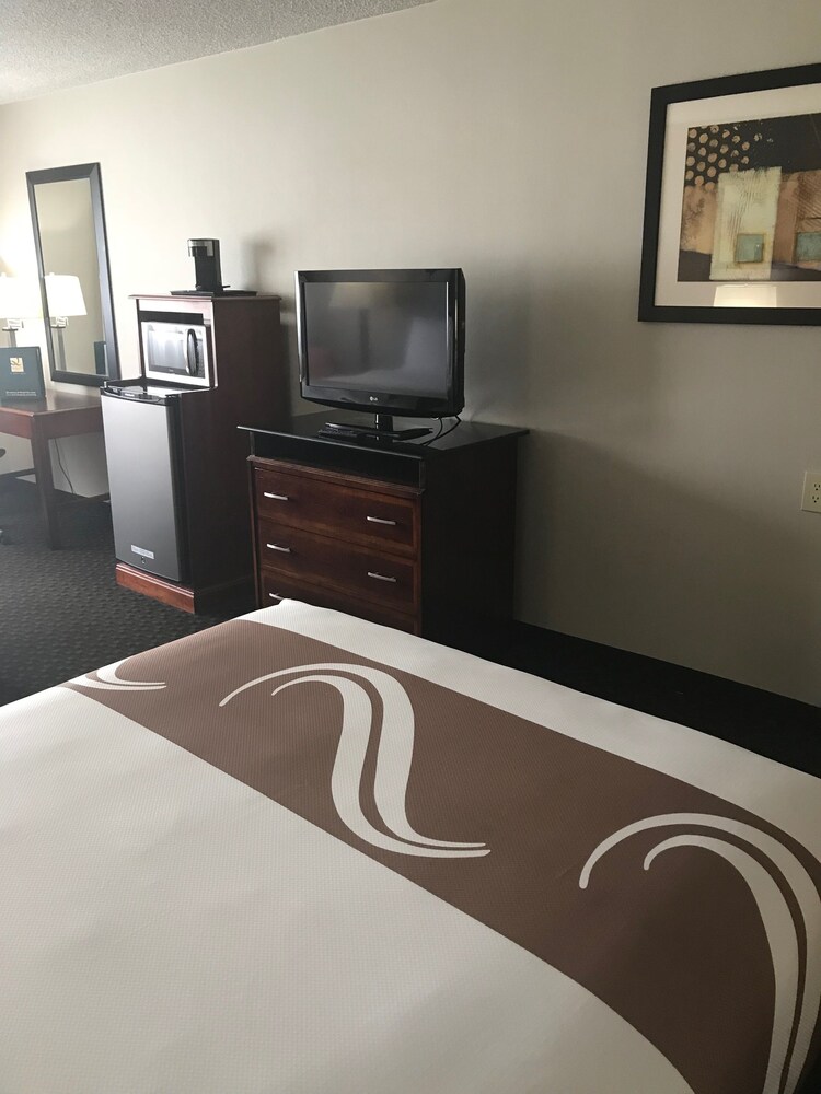Quality Inn & Suites Vestal Binghamton near University - photo 18