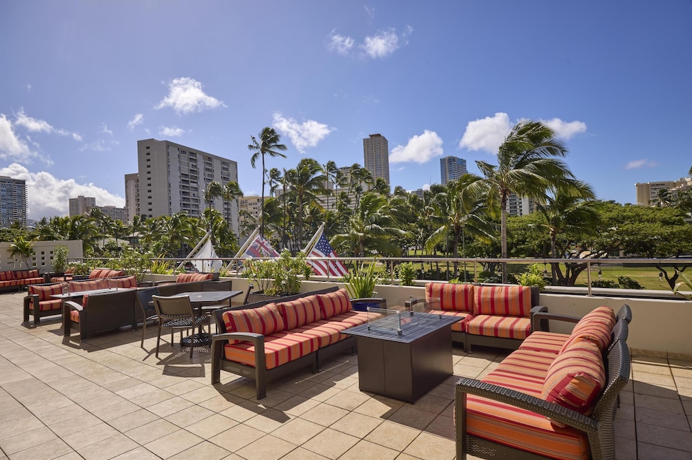 DoubleTree by Hilton Hotel Alana Waikiki Beach - photo 60