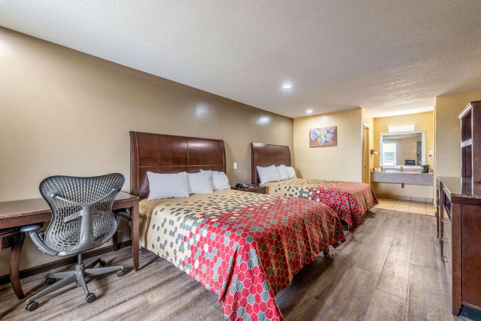 Southern Inn and Suites - photo 10